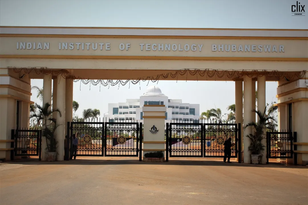  IIT Bhubaneswar signs MoU with ISRO. Photograph: (sambad.in) 
