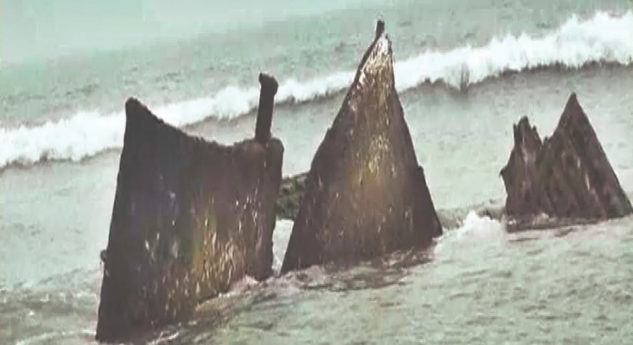  Shipwreck found in the sea: ସମୁଦ୍ରରେ ଦେଖାଗଲା ଜାହାଜର ଭଗ୍ନାଂଶ: ବ୍ରିଟିସ୍‌ ଶାସନ ସମୟରେ ବୁଡ଼ିଥିବା ସନ୍ଦେହ