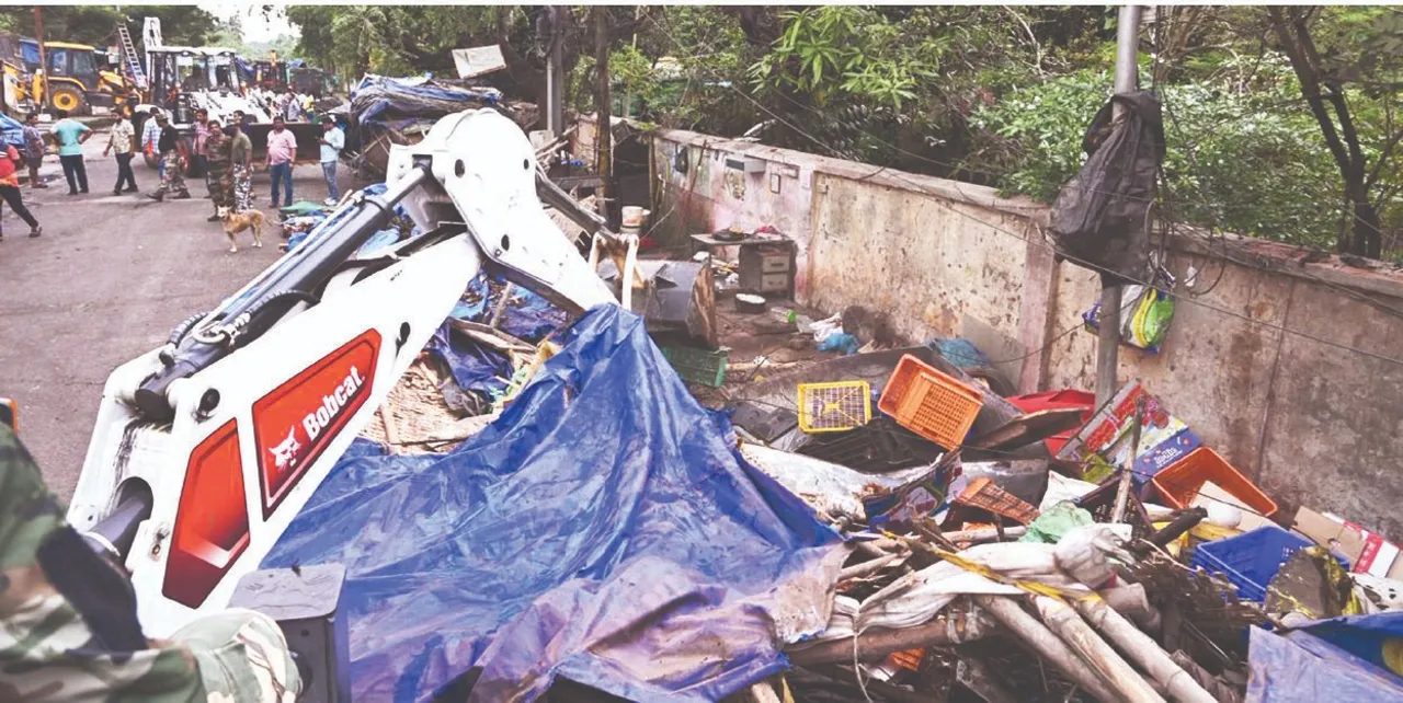  They demolished fish and meat shops: ଛାଡ଼ଖାଇ ପୂର୍ବରୁ ଛାରଖାର`: ଭାଙ୍ଗିଦେଲେ ମାଛ, ମାଂସ ଦୋକାନ