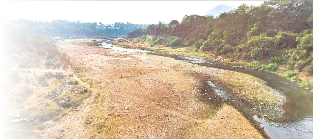  River be in danger: ବିପଦରେ ନଈ: ବିଷାକ୍ତ ହେଉଛି, ନାଗାବଳୀ ପାଣି