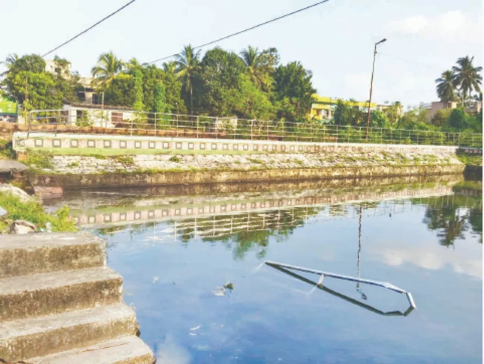  Aiginiya Pond restoration: ଆଇଗିଣିଆ ପୋଖରୀ ପୁନରୁଦ୍ଧାର ୪ ବର୍ଷ ଗଲାନି; ଭୁଶୁଡ଼ି ପଡ଼ିଛି ଘର, ବିଦ୍ୟୁତ୍‌ଖୁଣ୍ଟି