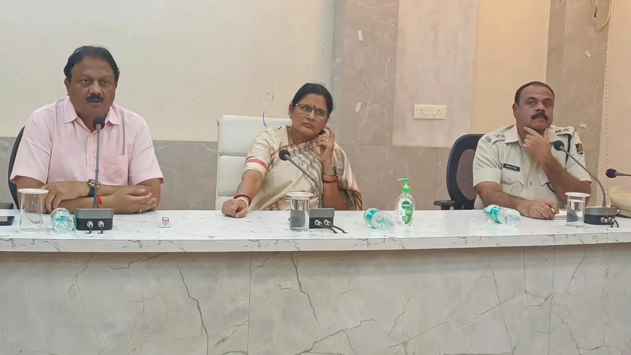  Deputy CM Pravati Parida review on different development work on Thrsday. Photograph: (sambad.in) 