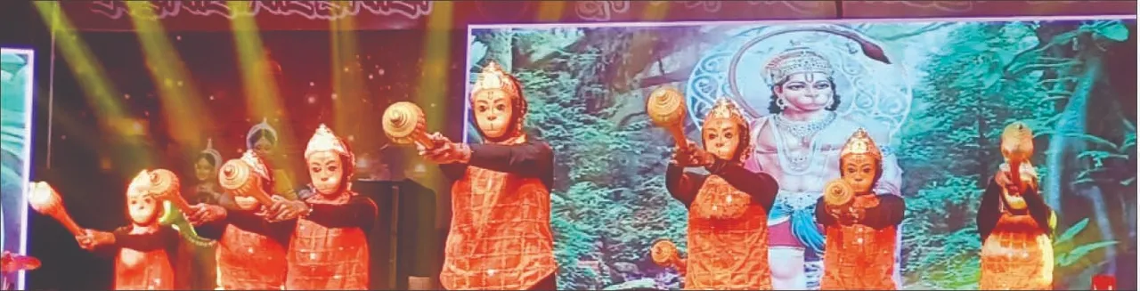  Dance by Manmohila: ମନମୋହିଲା ସିଂଘମ୍‌ ଡ୍ୟାନ୍‌ସ ଗ୍ରୁପ୍‌ର ନୃତ୍ୟ