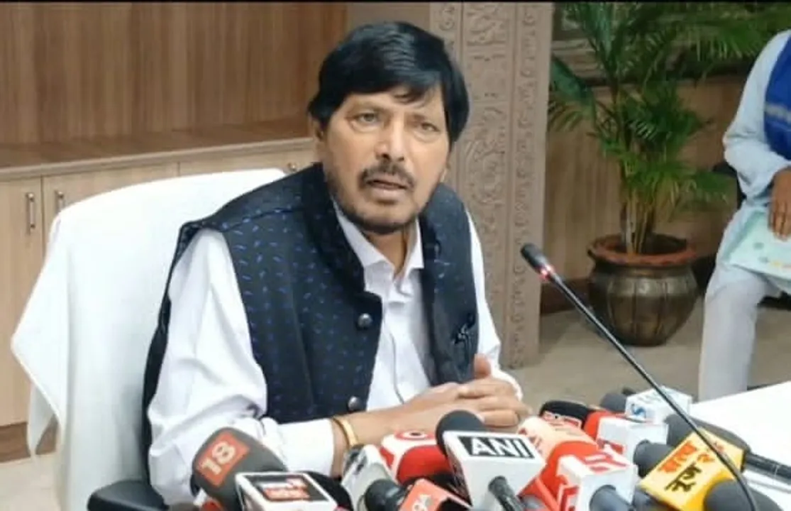  Union Minister Ramdas Athawale press meet in Bhubaneswar on Saturday. Photograph: (sambad.in) 