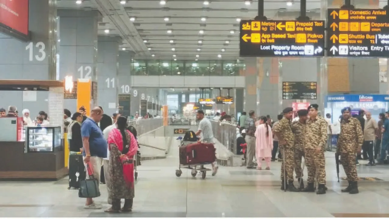  Over 800 flights delayed: ଦିଲ୍ଲୀ ଏୟାର୍ ଟ୍ରାଫିକ୍ କଣ୍ଟ୍ରୋଲରେ ଯାନ୍ତ୍ରିକ ତ୍ରୁଟି ୮୦୦ରୁ ଅଧିକ ବିମାନ ବିଳମ୍ବିତ