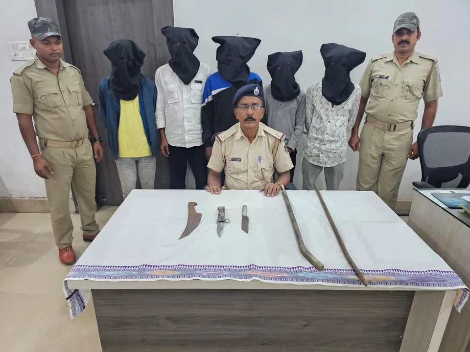  Five accuse arrested by Rourkela police. Photograph: (sambad.in) 