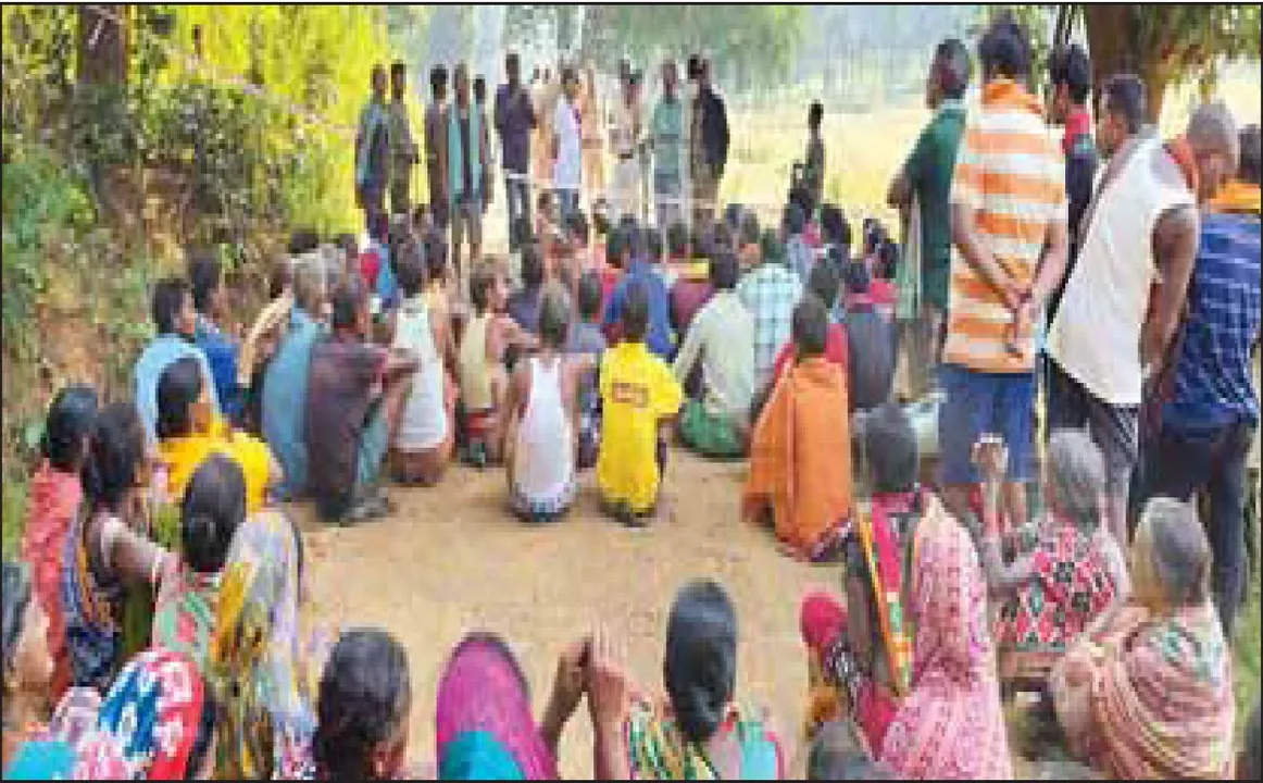  ୨ ଚାଷୀଙ୍କୁ ଦଳିଦେଲା ଦନ୍ତା: ଉତ୍ତେଜନା, କ୍ଷତିପୂରଣ ଦାବିରେ ରାସ୍ତାରେ ବସିଲେ ଗ୍ରାମବାସୀ