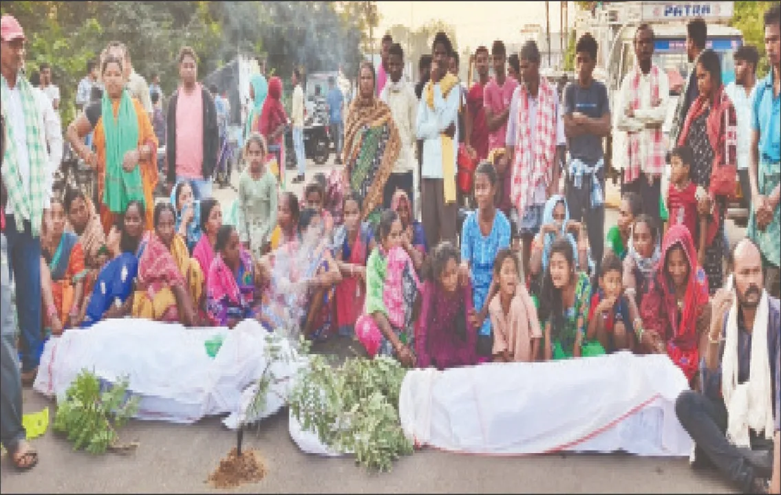  Accident 2 dead: ଟ୍ରାକ୍ଟର ଚଢ଼ାଇ ୨ ଜଣଙ୍କୁ ମାରିଦେଲେ: ଚୋରି ଟ୍ରଲି ଉଦ୍ଧାର କରିବାକୁ ଯାଇ ଜୀବନ ଗଲା