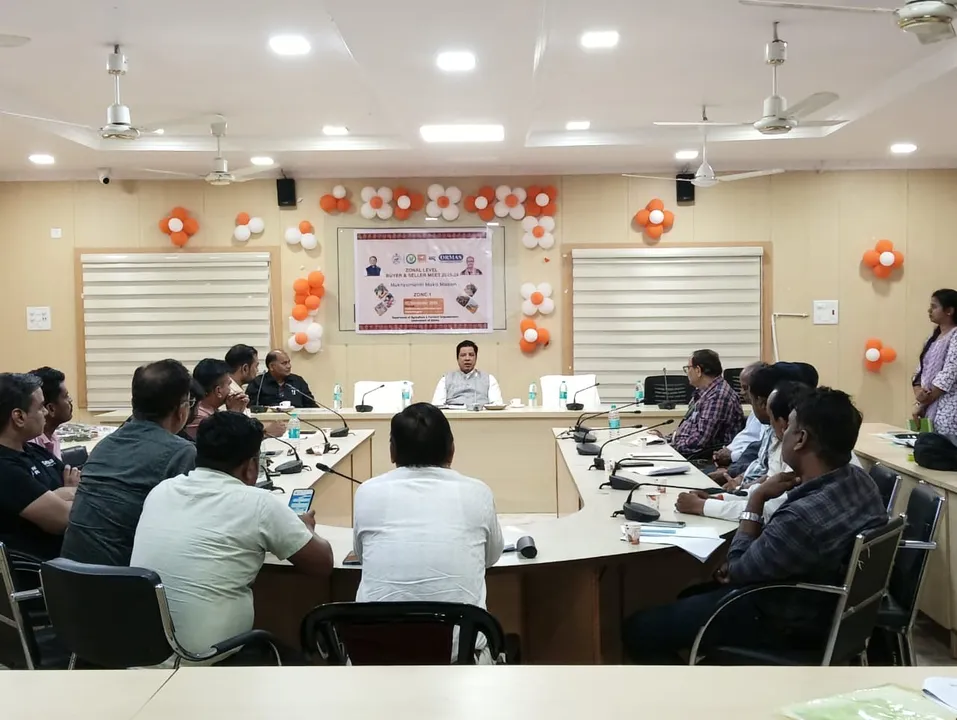  Meeting on corn production in Nabarangpur. Photograph: (sambad.in) 