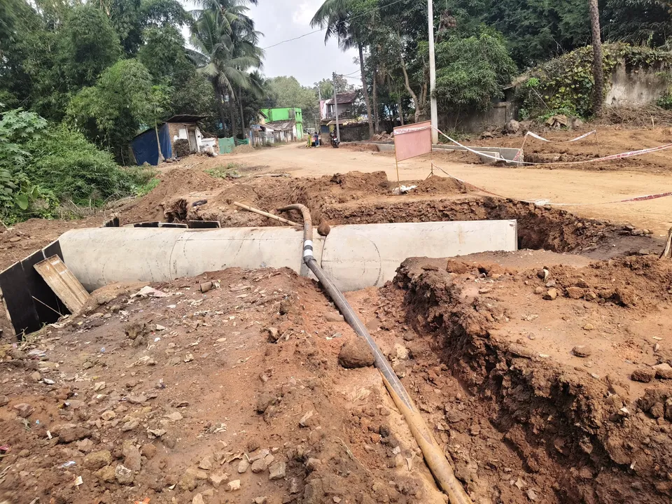  road expansition stop Photograph: (sambad) 