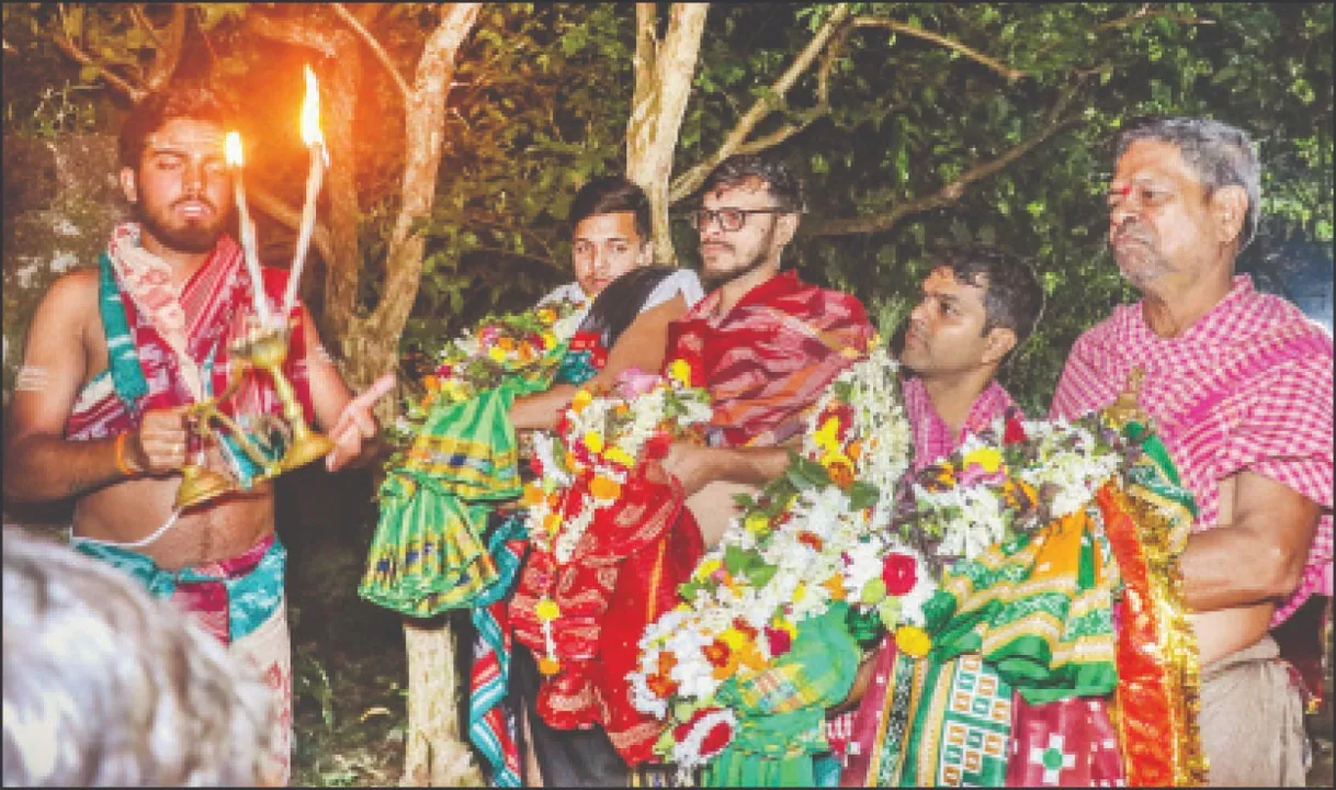  Maitreswar visited Srilingaraj: ଶ୍ରୀଲିଙ୍ଗରାଜଙ୍କୁ ପଢ଼ୁଆଁ କଲେ ମୈତ୍ରେଶ୍ବର: ପଟୁଆରରେ ଗଲେ, ମାମୁଘରେ ମୁଆଁ ଖାଇଲେ