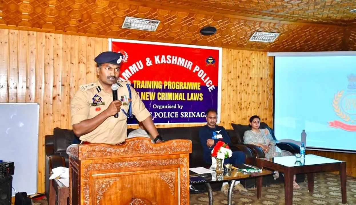  sundeep chakravarty ips Photograph: (@DrGVSundeep_IPS) 