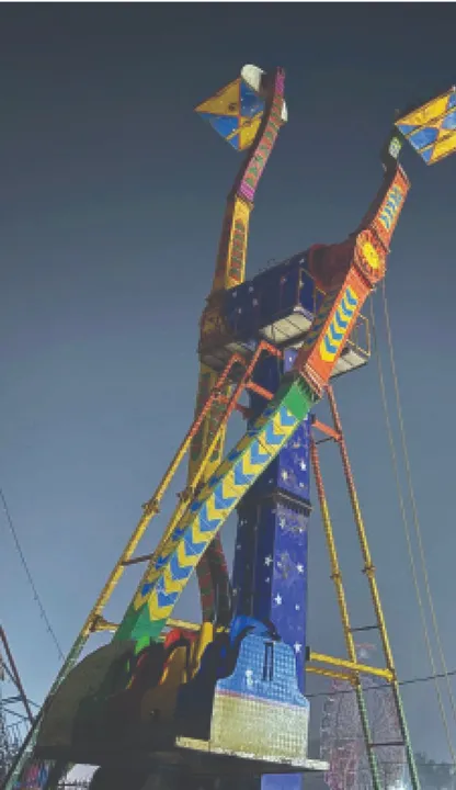  Accident at Bali Yatra area: ବାଲିଯାତ୍ରା ପଡ଼ିଆରେ ଟଳିଲା ଅଘଟଣ ୫୦ ଫୁଟ ଉପରେ ଅଟକିଗଲା ଦୋଳି