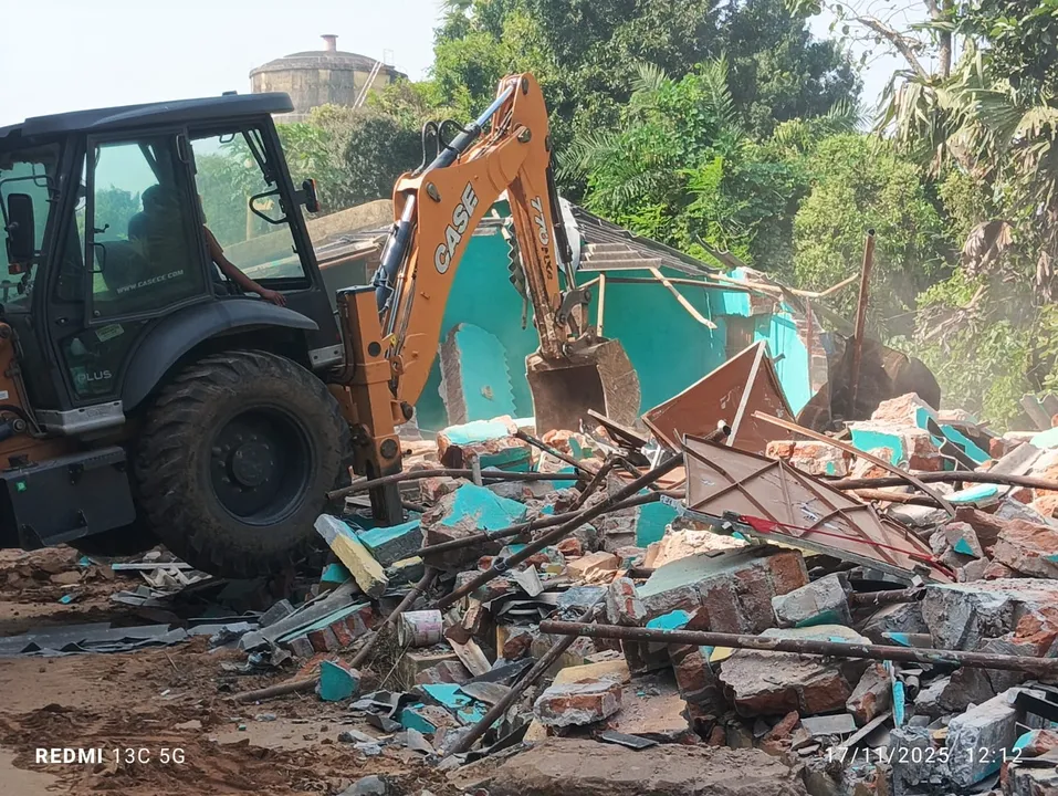  houses of bangladeshis demolished at jagatsinghpur Photograph: (sambad.in) 