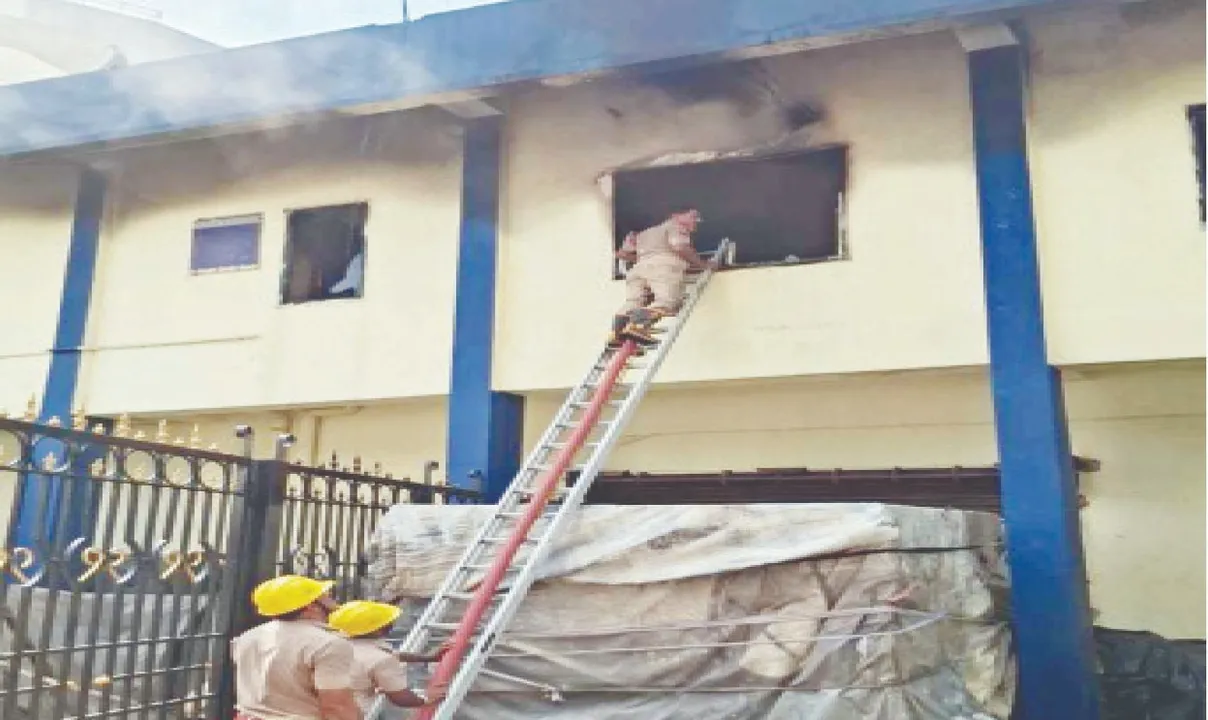  Barabati Stadium: ବାରବାଟୀ ଷ୍ଟାଡିୟମ୍‌ରେ ନାହିଁ ସ୍ଥାୟୀ ଅଗ୍ନି ନିରାପତ୍ତା ବ୍ୟବସ୍ଥା: ଅସ୍ଥାୟୀ ପ୍ରମାଣପତ୍ର ଭରସାରେ ଓସିଏ, ପ୍ରଶାସନ