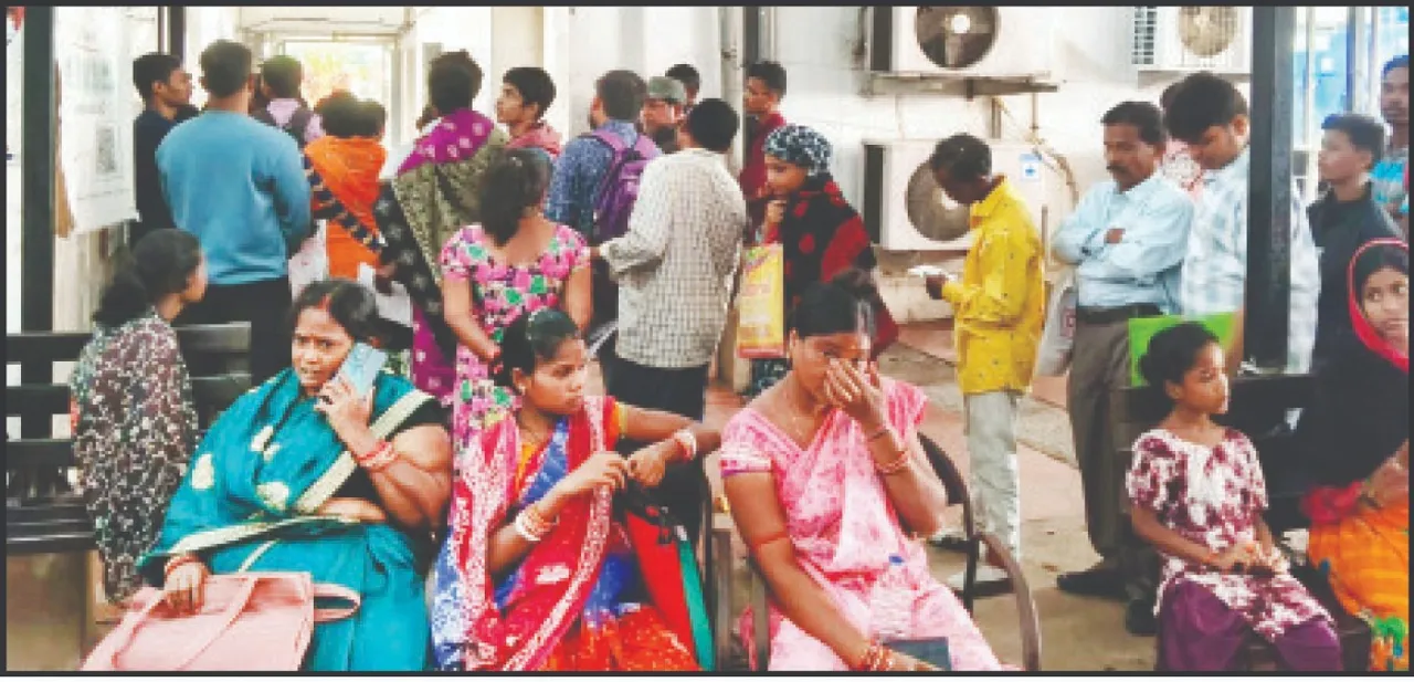  Adhara correction: ଆଧାର ସଂଶୋଧନ: ସବୁଠି ଦହଗଞ୍ଜ, ଓକାକ୍‌ରେ ନାକ ରଗଡ଼ି ଦେଉଛନ୍ତି