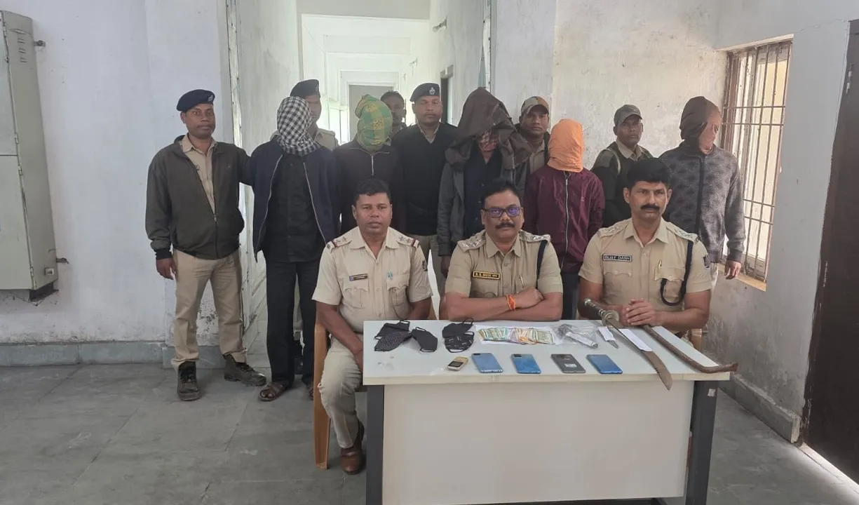  Rajgangpur police arrests five accuse. Photograph: (sambad.in) 