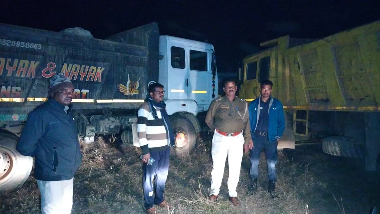  15 trucks seized at soro Photograph: (sambad.in) 