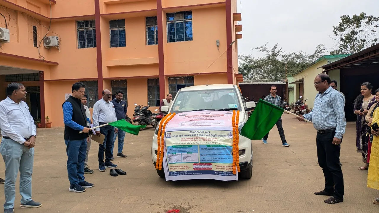 Awareness drive in Nabarangpur. Photograph: (sambad.in) 