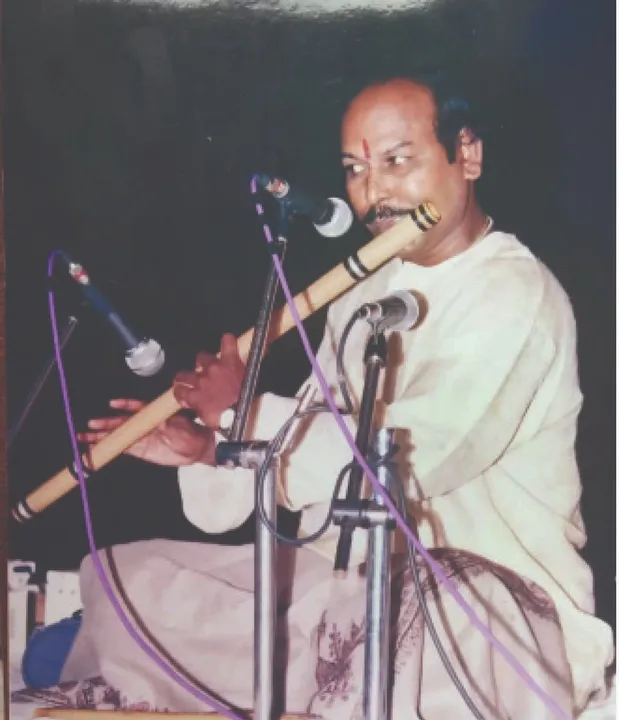  Banshi: ବଇଁଶୀ ଦେଇଛି ପରିଚୟ