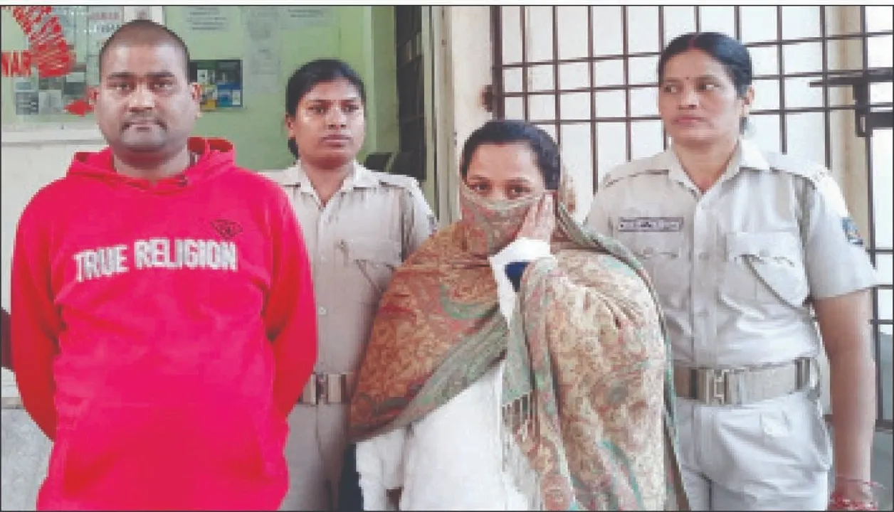  A crooked couple: ଠିକାଦାରଙ୍କୁ ସାଢ଼େ ୬୩ଲକ୍ଷର ଚୂନ ଗୁଜରାଟରୁ ବନ୍ଧାହେଲେ ଧୂର୍ତ୍ତ ଦମ୍ପତି