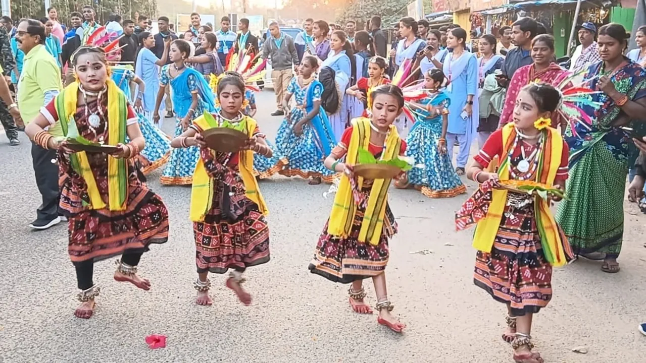  Path utsav organised at Konark on Saturday. Photograph: (sambad.in) 