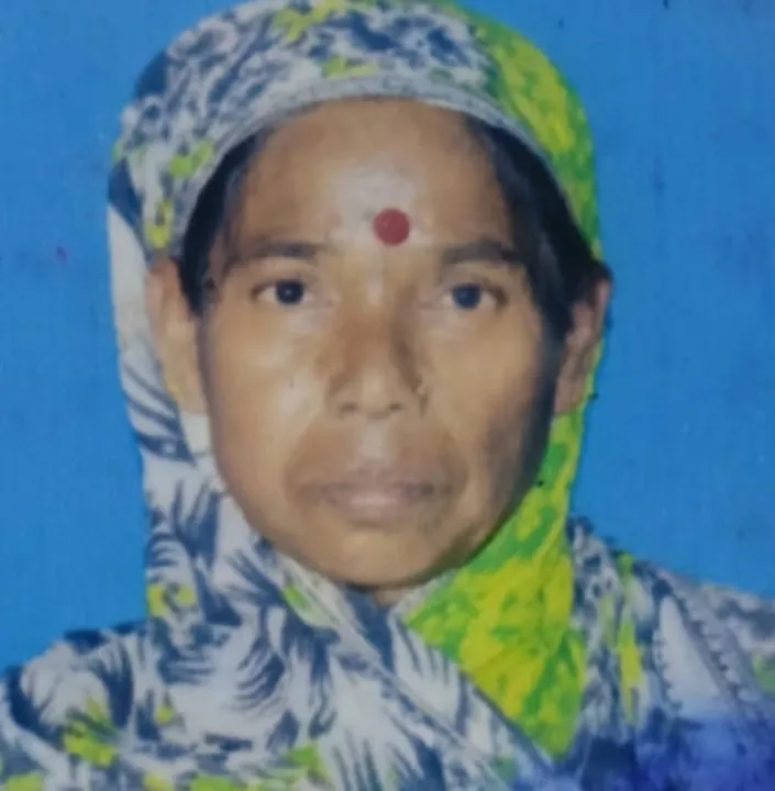  dead body of old woman rescued  from paddy field Photograph: (sambad.in) 