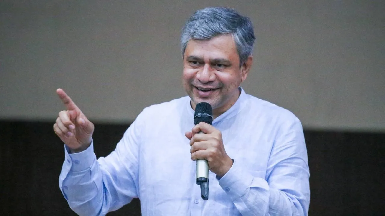  Union Railway Minister Ashwini Vaishnav. Photograph: (sambad.in) 