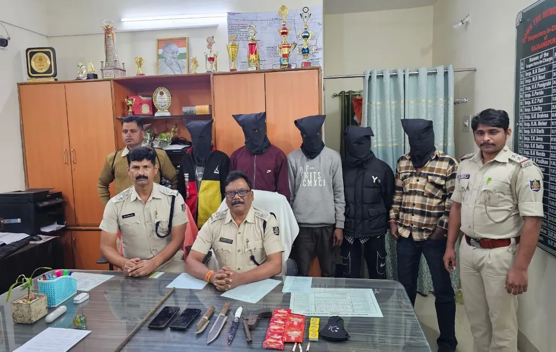  Rajgangpur police Photograph: (sambad.in) 