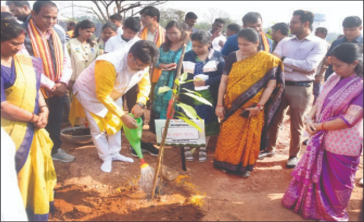  Sainik School: ସୈନିକ ସ୍କୁଲ୍‌ ଟିଟିଏସ୍‌ରେ ବିଏମ୍‌ସିର ବନୀକରଣ: ‘ବର୍ଜ୍ୟରୁ ବାହାରିବ କୋଇଲା, ବାୟୋ ଗ୍ୟାସ୍, ପଶୁ ଖାଦ୍ୟ’