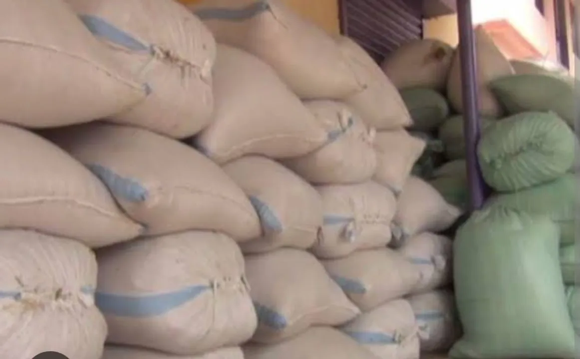  Farmers: ଧାନ ମଣ୍ଡି ଖୋଲିବାରେ ବିଳମ୍ବ, ଦଲାଲ୍‌ଙ୍କ ଟାର୍ଗେଟରେ ଚାଷୀ