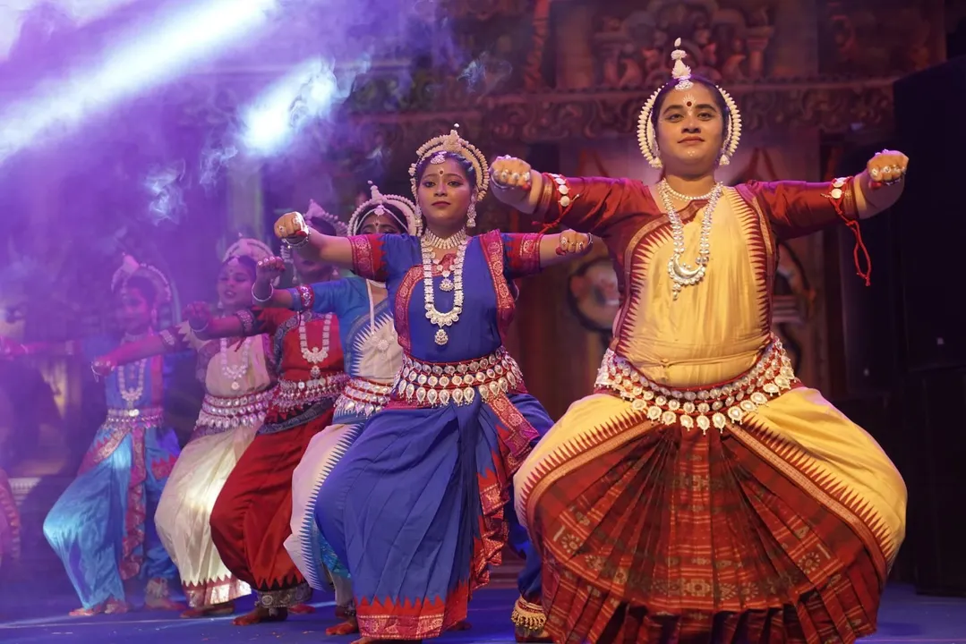  Odissi dancers preform at Mandei-2025 in Nabarangpu. Photograph: (sambad.in) 