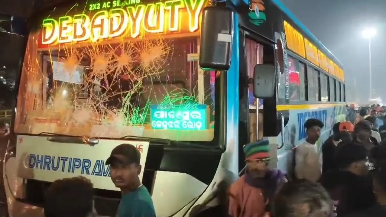  Private bus runs over on man in Cuttack on Tuesday. Photograph: (sambad.in) 