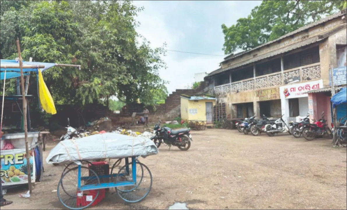  Bus stand: ଜଟଣୀ ପୁରୁଣା ବସ୍‌ଷ୍ଟାଣ୍ଡ ଏବେ ଅଲୋଡ଼ା: ଏବେ ପାଲଟିଛି ନିଶାଡ଼ିଙ୍କ ଆଡ଼ାସ୍ଥଳୀ