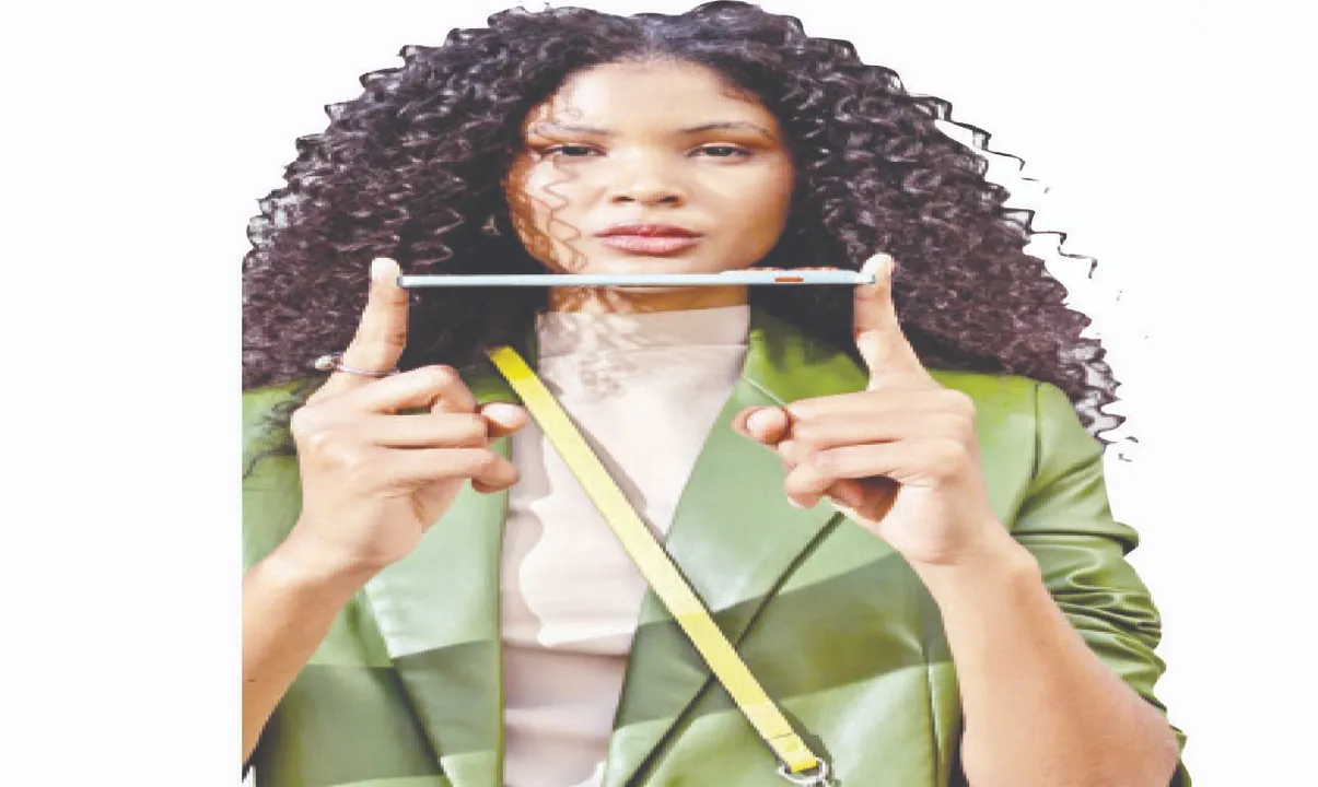  Gadgets in Focus: ଫୋକସ୍‌ରେ ଗ୍ୟାଜେଟ୍: ୩୦ ହଜାରରେ ଅଲ୍‌ଟ୍ରା ସ୍ଲିମ୍‌ ଫୋନ୍‌