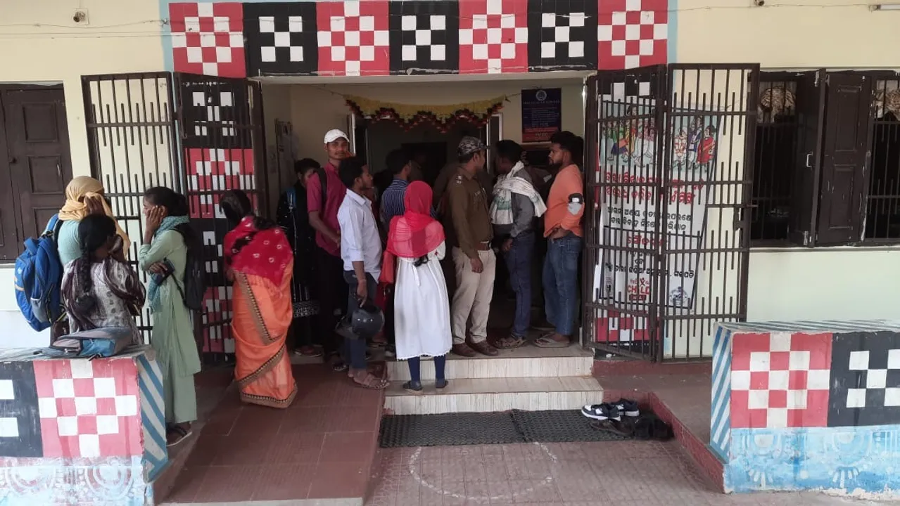  Fake job racket boosted in Paralakhemundi. Photograph: (sambad.in) 