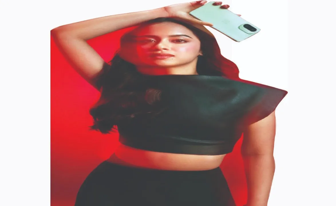  Gadgets in Focus: ଫୋକସ୍‌ରେ ଗ୍ୟାଜେଟ୍: ସ୍ନାପ୍‌ଡ୍ରାଗନ୍‌ ୮ ଜେନ୍‌ ୫ ଖଚିତ ପ୍ରଥମ ଫୋନ୍‌