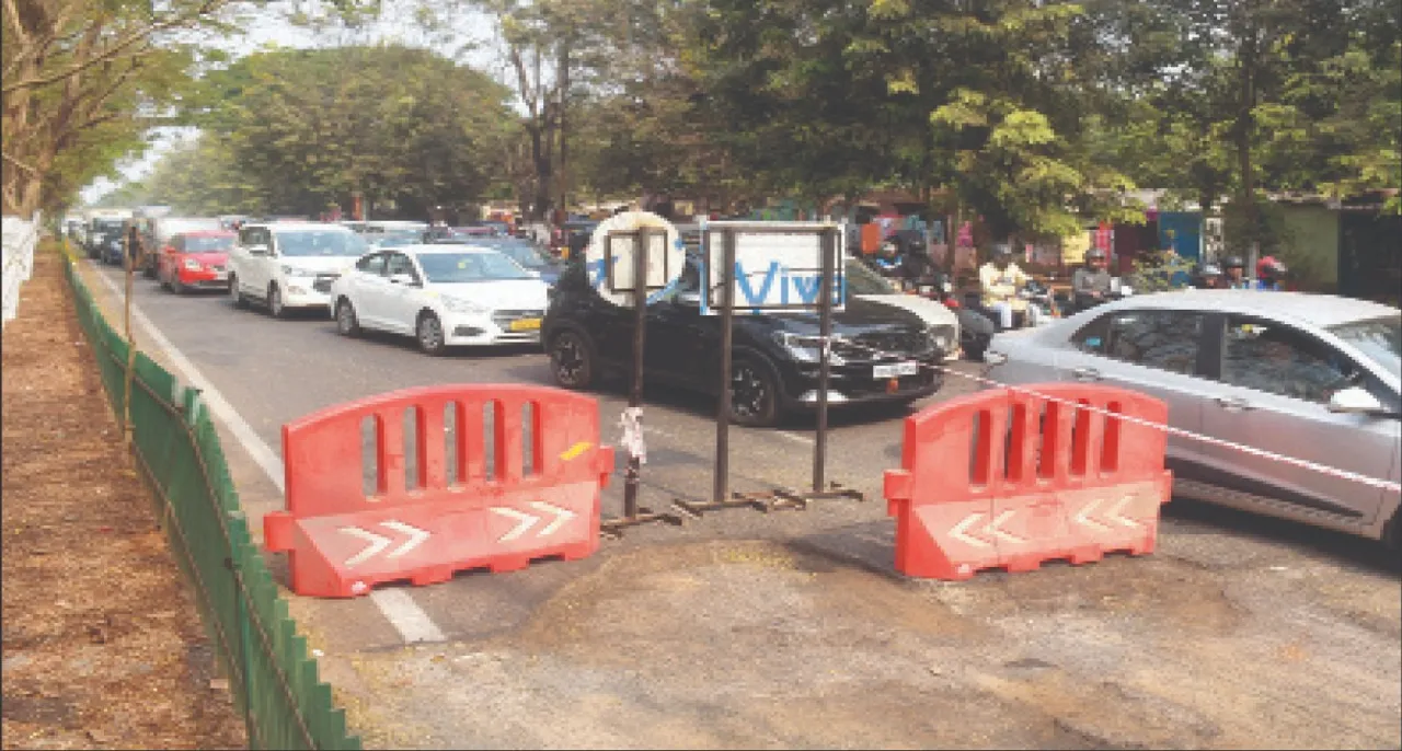  New technologies: ନୂଆ ଟେକ୍ନୋଲୋଜି ପାଇଁ ରାସ୍ତା ଖୋଳିଦେଲେ: ଦିନରେ ମରାମତିି, ଲୋକେ ଦହଗଞ୍ଜ, ମାସକରେ ୨୫ ଆହତ