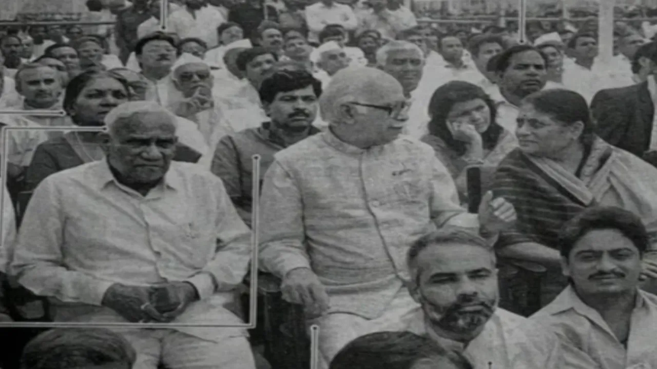  Digvijay Singh praises PM Modi and RSS 