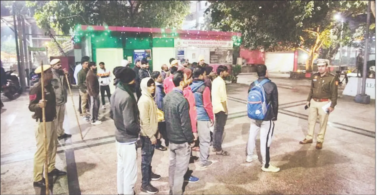  Operation Agatha: ନୂଆବର୍ଷ ପୂର୍ବରୁ ଅପରେସନ୍‌ ଆଘାତ: ଦିଲ୍ଲୀରେ ୨୪ ଘଣ୍ଟାରେ ୬୬୦ ଗିରଫଦାରୀ, ଅସ୍ତ୍ରଶସ୍ତ୍ର ଓ ଡ୍ରଗ୍ସ ଜବତ