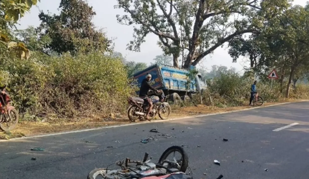  accident at puruna cuttack, biker dies Photograph: (sambad.in) 