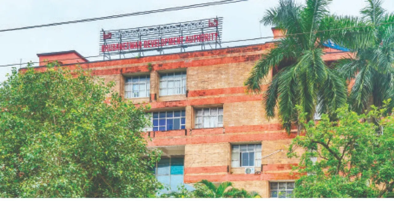  BMC: ହଟିବ ବକେୟା ରଖିଥିବା ଏଜେନ୍ସିଙ୍କ ହୋର୍ଡିଂ: ବାକି ପଡ଼ିଛି ୧୫ କୋଟିରୁ ଅଧିକ ଟଙ୍କା