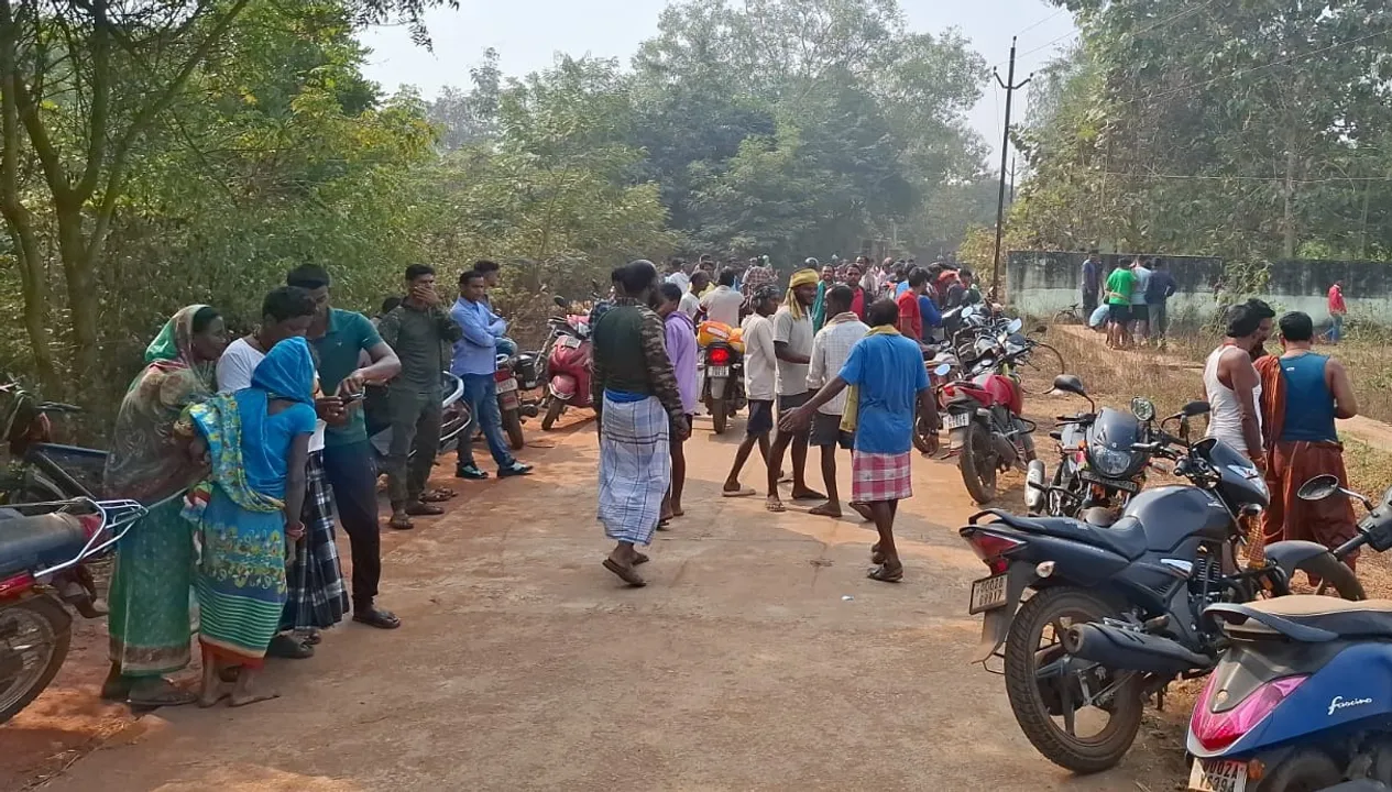  Youth dies as  Elephant attacks Photograph: (sambad.in) 