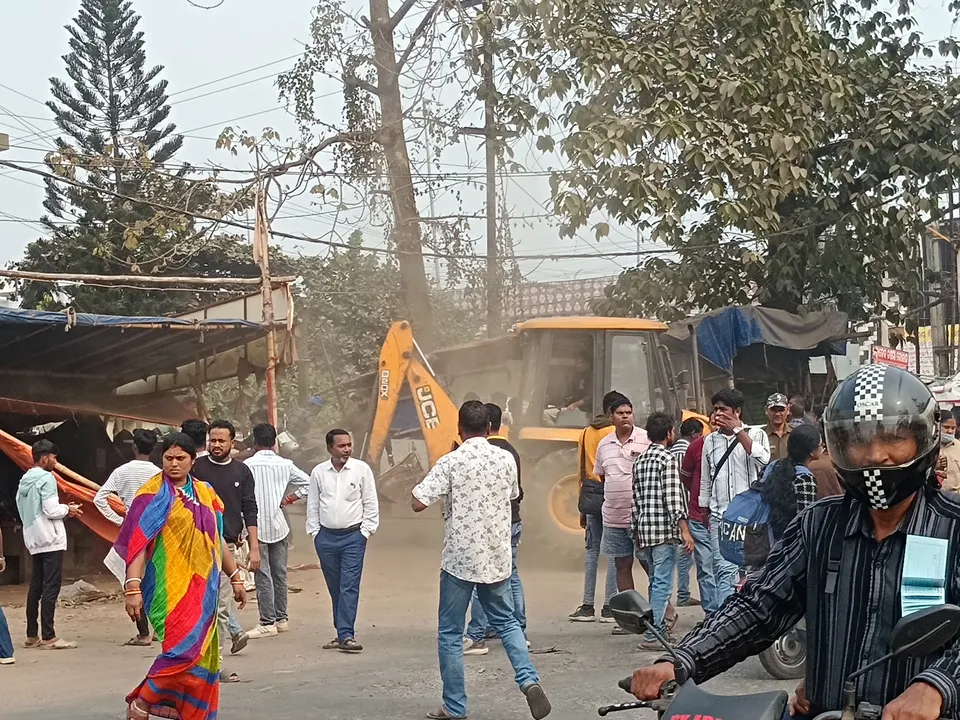  Illegals encroachment at Bhadrak town. Photograph: (sambad.in) 