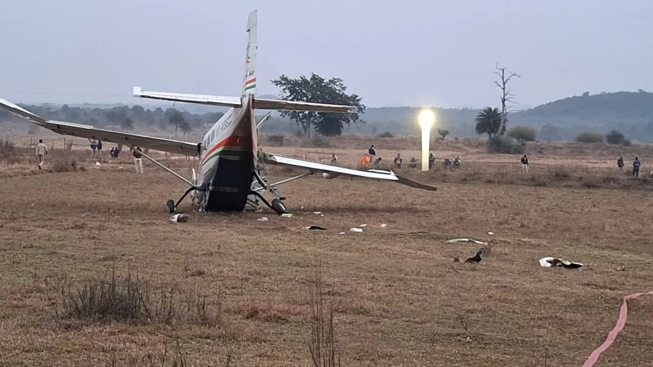  Plan crash near Rourkela. Photograph: (sambad.in) 
