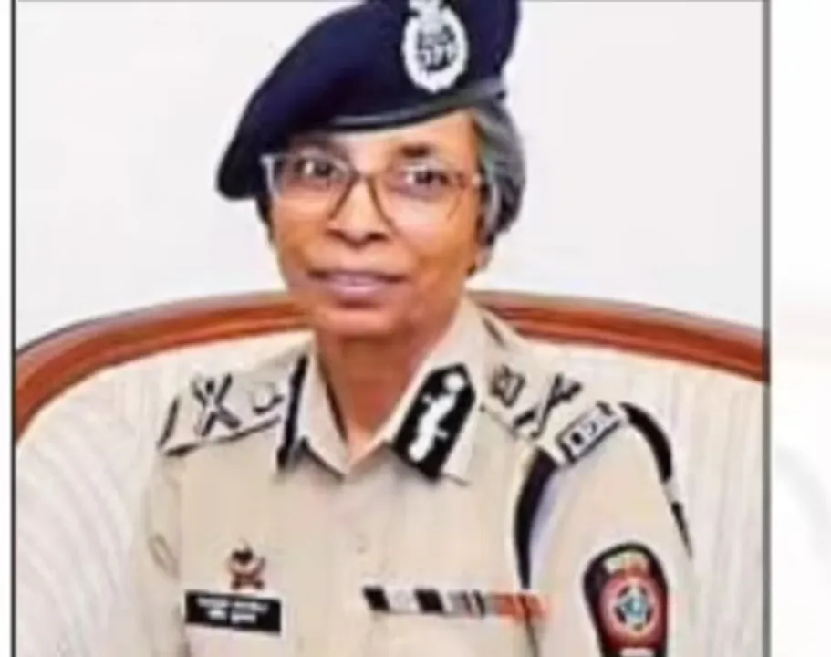  maharashtra-top-cop-pushed-for-case-against-ex-dgp 