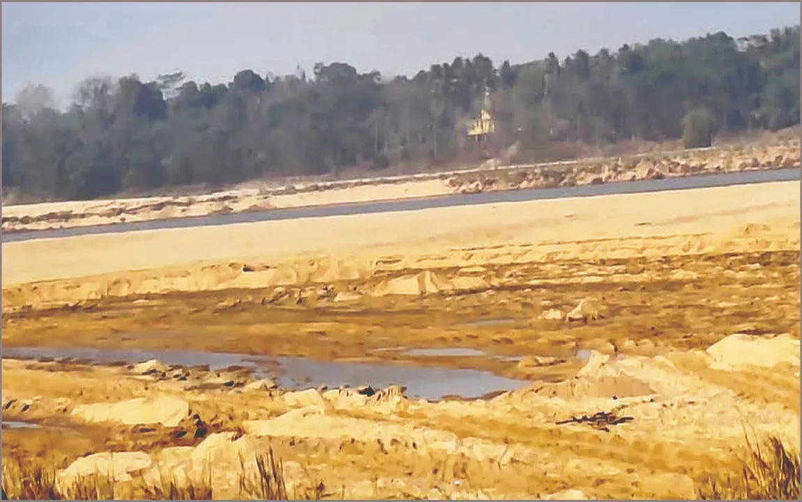  Goldmine worth Rs 100 crore stolen: ସୁବର୍ଣ୍ଣରେଖାରୁ ୧୦୦ କୋଟିର ବାଲି ଚୋରି! ଆର୍‌ଆଇ ଓ ପରିବାର ସଦସ୍ୟଙ୍କ ନାମରେ ମାମଲା