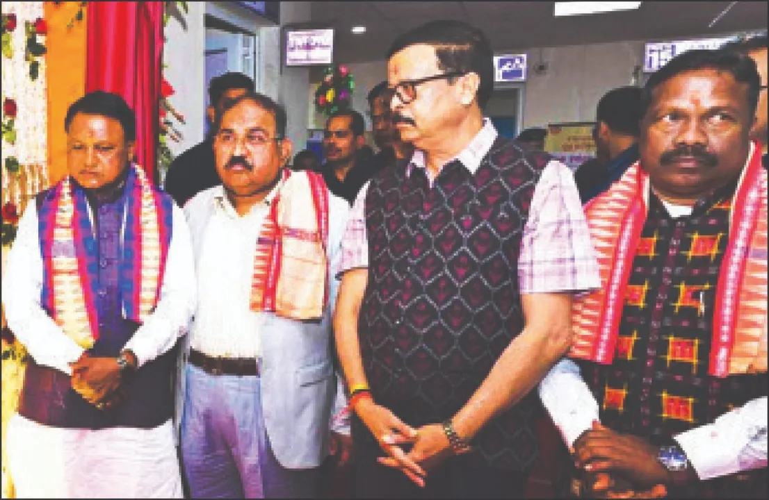  Sambalpur: ସମ୍ବଲପୁରବାସୀଙ୍କୁ ମିଳିବ ବିଶୁଦ୍ଧ ପାଣି, ଉନ୍ନତ ସ୍ବାସ୍ଥ୍ୟସେବା: ୪୫୧ କୋଟିର ଜଳଯୋଗାଣ ପ୍ରକଳ୍ପର ଭିତ୍ତିପ୍ରସ୍ତର ସ୍ଥାପନ କଲେ ମୁଖ୍ୟମନ୍ତ୍ରୀ