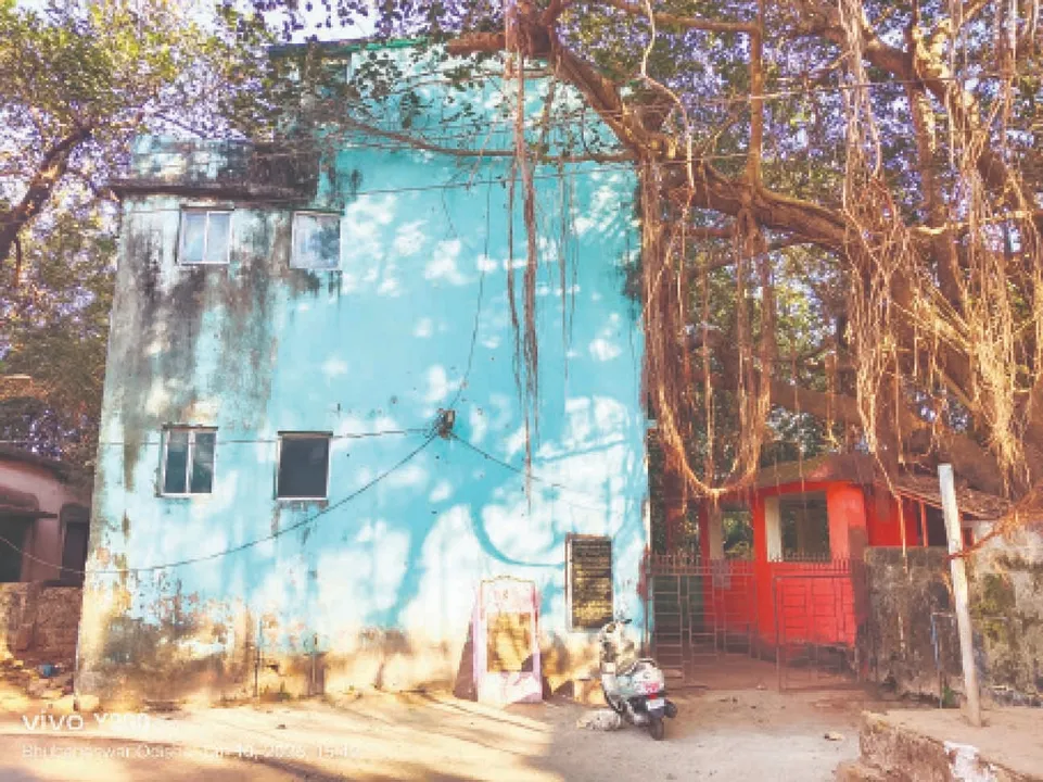  Boulagada Club: ସ୍ବାସ୍ଥ୍ୟମନ୍ତ୍ର ବାଣ୍ଟିଚାଲିଛି ଷାଠିଏ ଦଶକର ବଉଳଗଡ଼ କ୍ଲବ୍‌