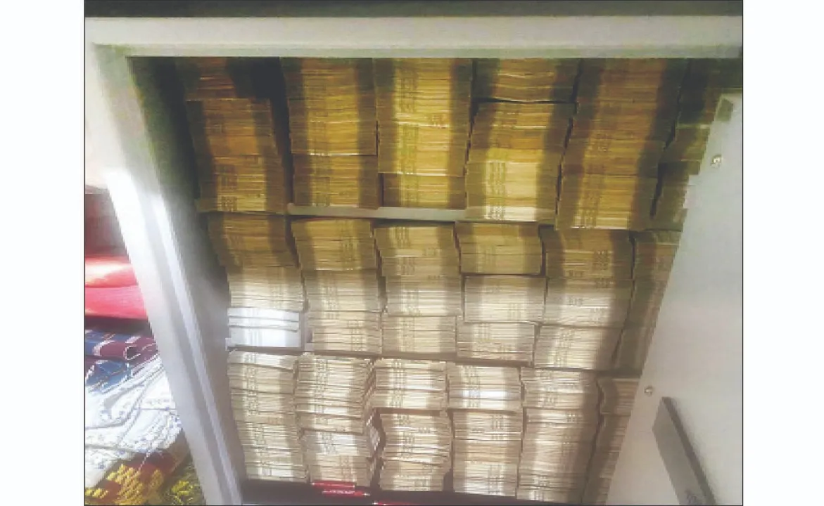  2 crores in BJD leader's house: ବିଜେଡି ନେତାଙ୍କ ଘରେ ୨ କୋଟି: ବ୍ରହ୍ମପୁରର ୫ରୁ ଅଧିକ ସ୍ଥାନରେ ଇଡି ଛାଟ